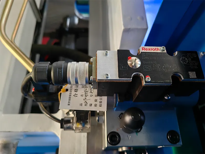 Hydraulic System--German Rexroth valve